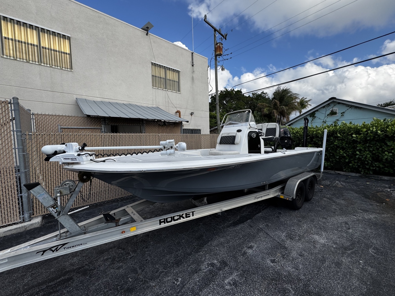 2022 Tidewater 2110 Bay