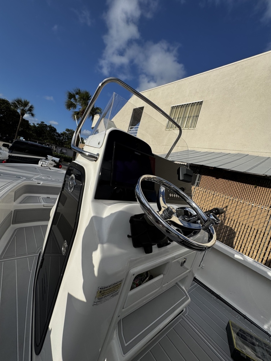 2022 Tidewater 2110 Bay