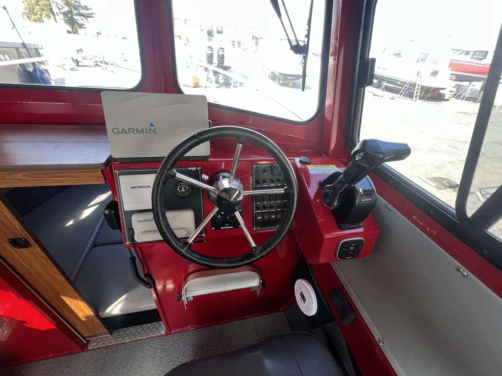2018 Hewescraft 240 Pacific Explorer