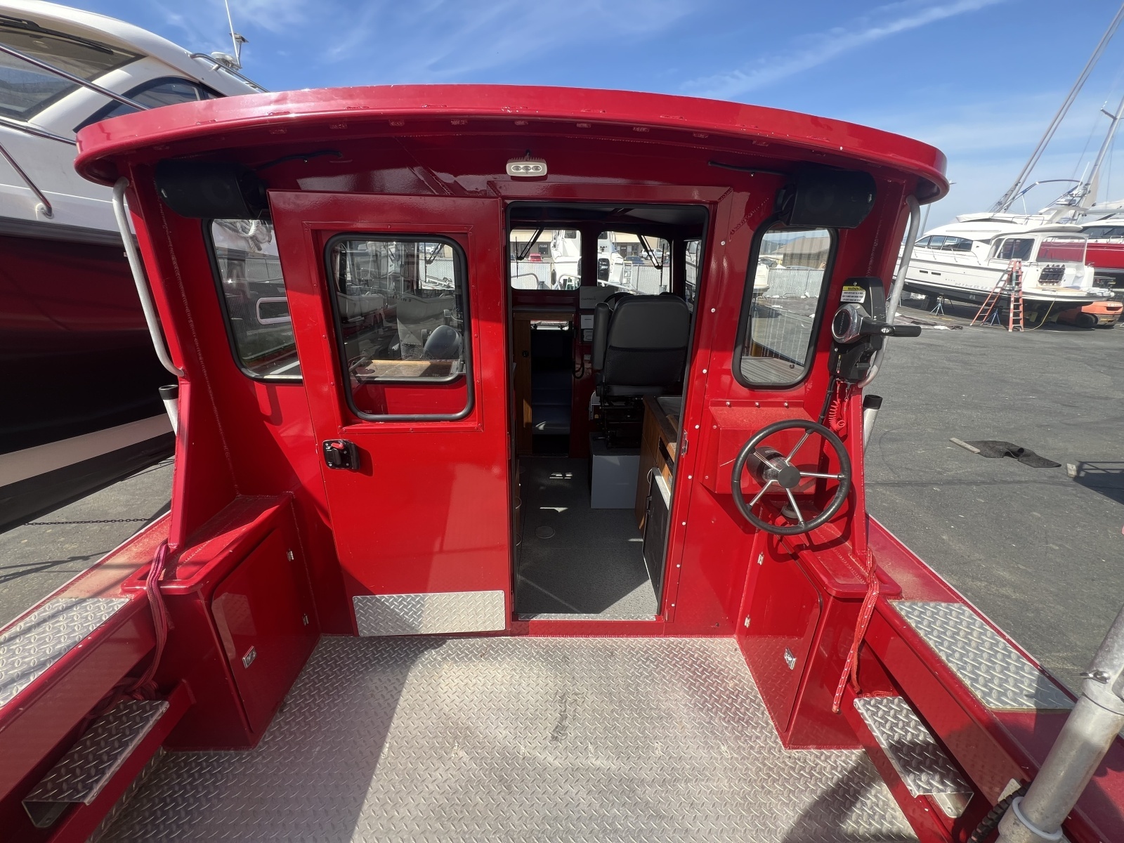 2018 Hewescraft 240 Pacific Explorer
