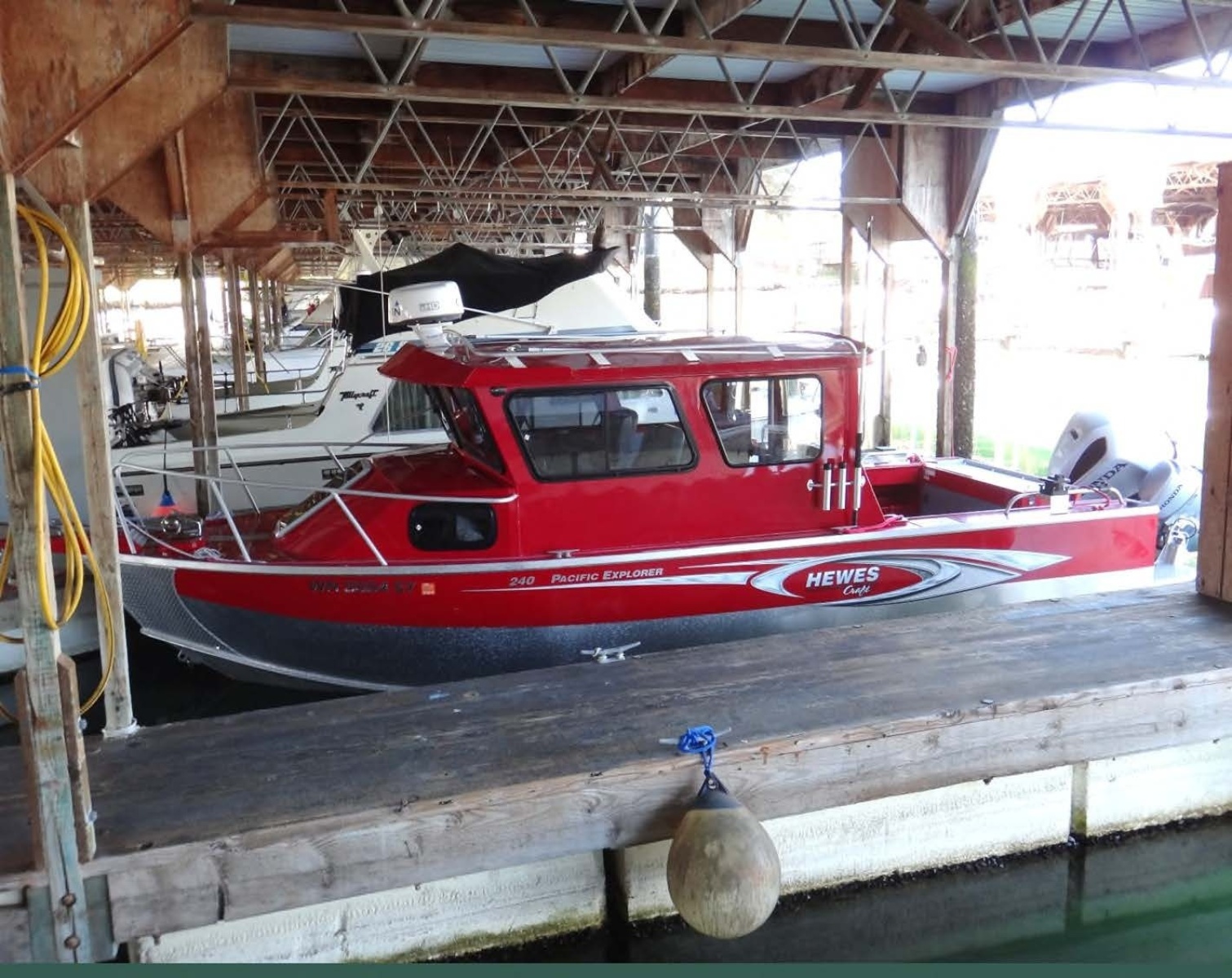 2018 Hewescraft 240 Pacific Explorer