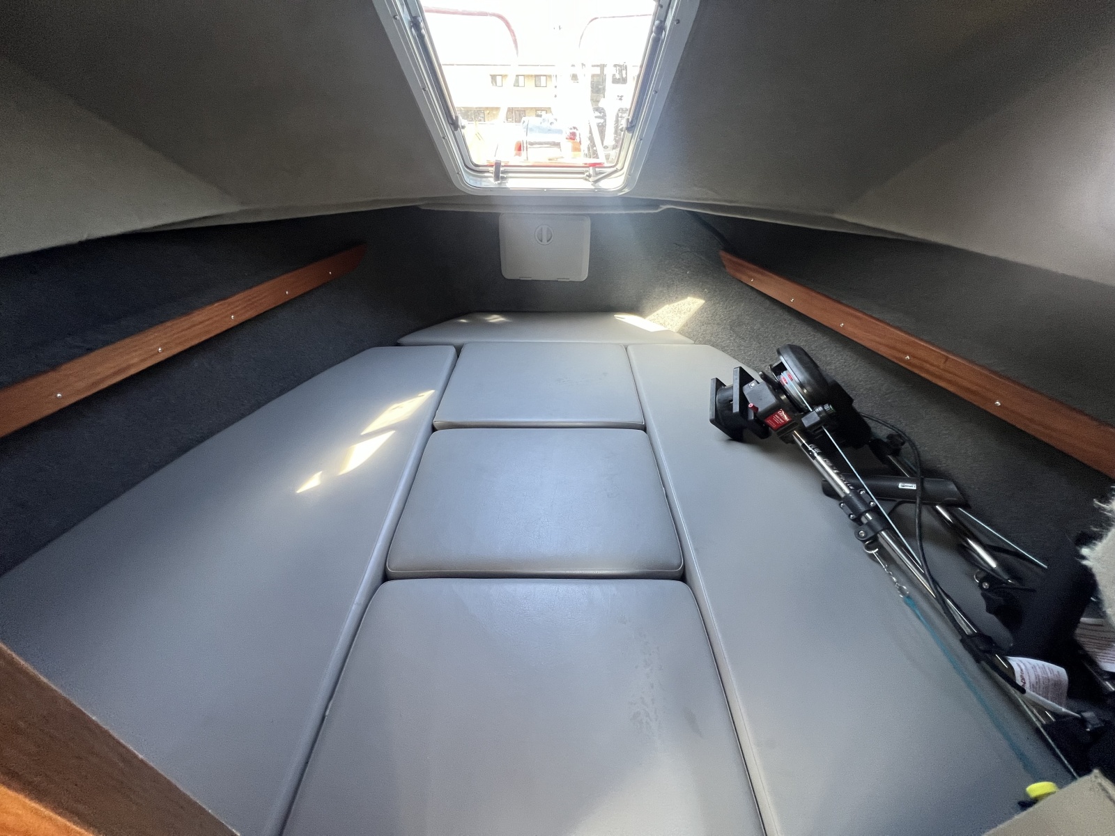 2018 Hewescraft 240 Pacific Explorer