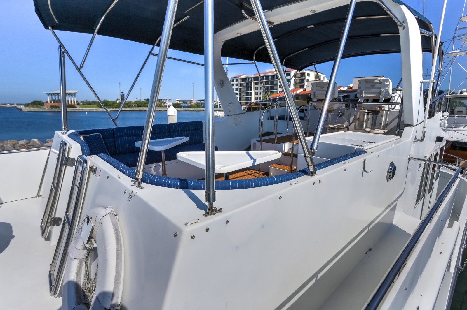 2003 Jefferson 57 Pilothouse