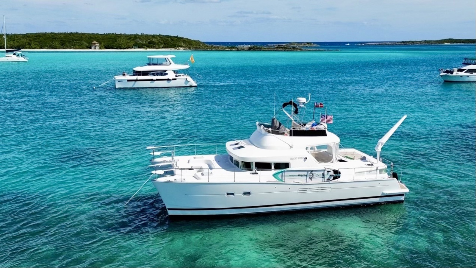 2005 Lagoon Power 43