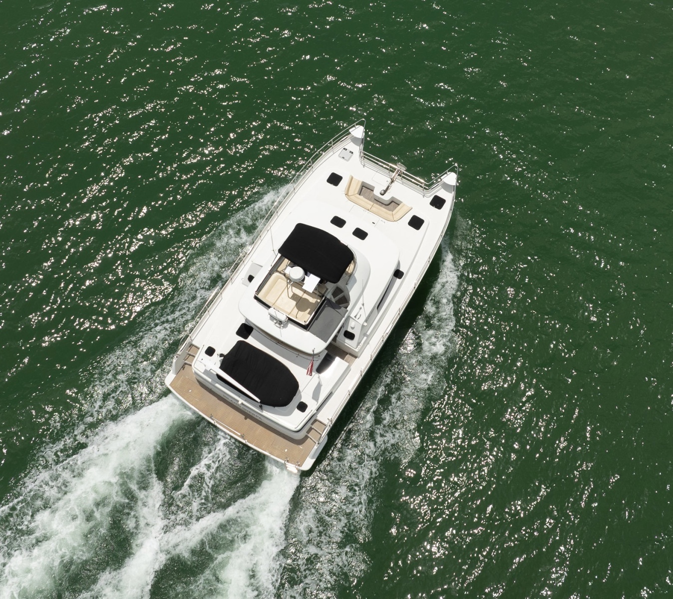 2005 Lagoon Power 43