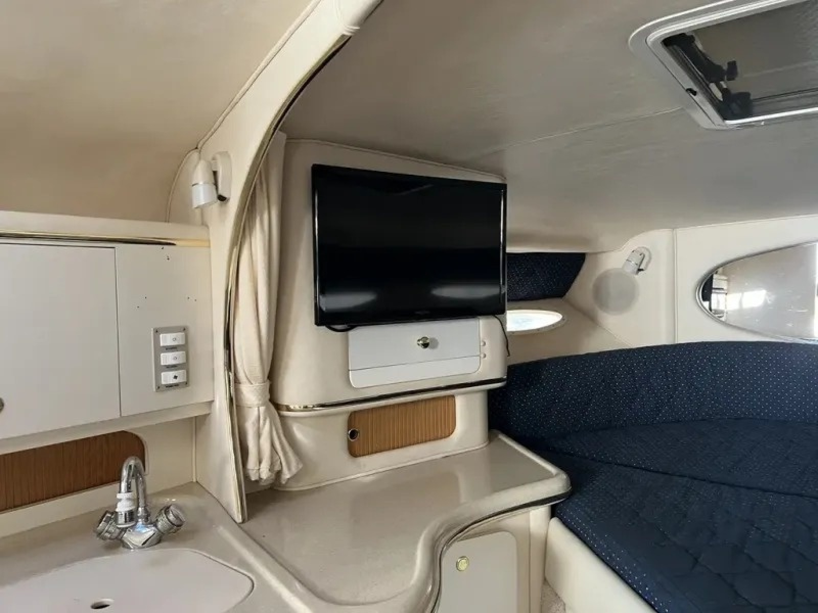 1999 Sea Ray SUNDANCER 310 31ft Sea Ray Yacht For Sale
