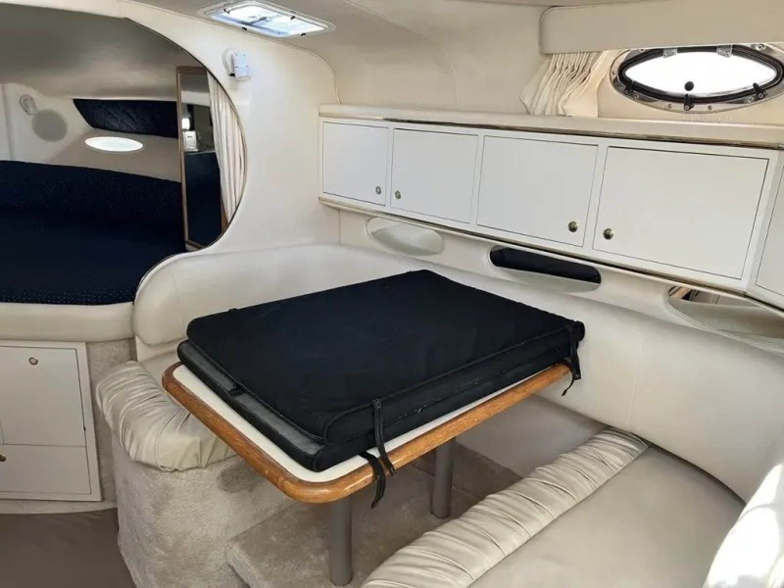 1999 Sea Ray SUNDANCER 310 31ft Sea Ray Yacht For Sale