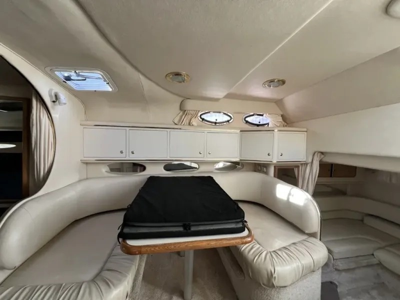 1999 Sea Ray SUNDANCER 310 31ft Sea Ray Yacht For Sale