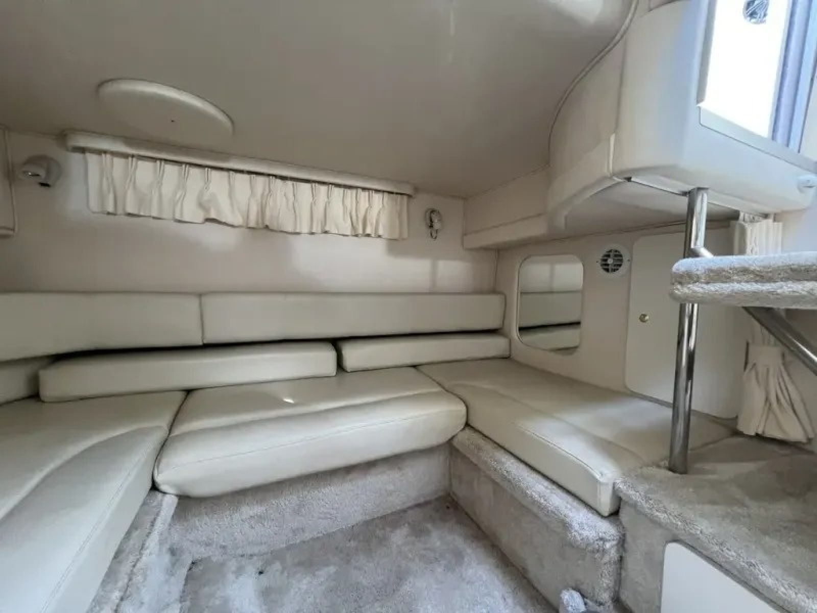 1999 Sea Ray SUNDANCER 310 31ft Sea Ray Yacht For Sale