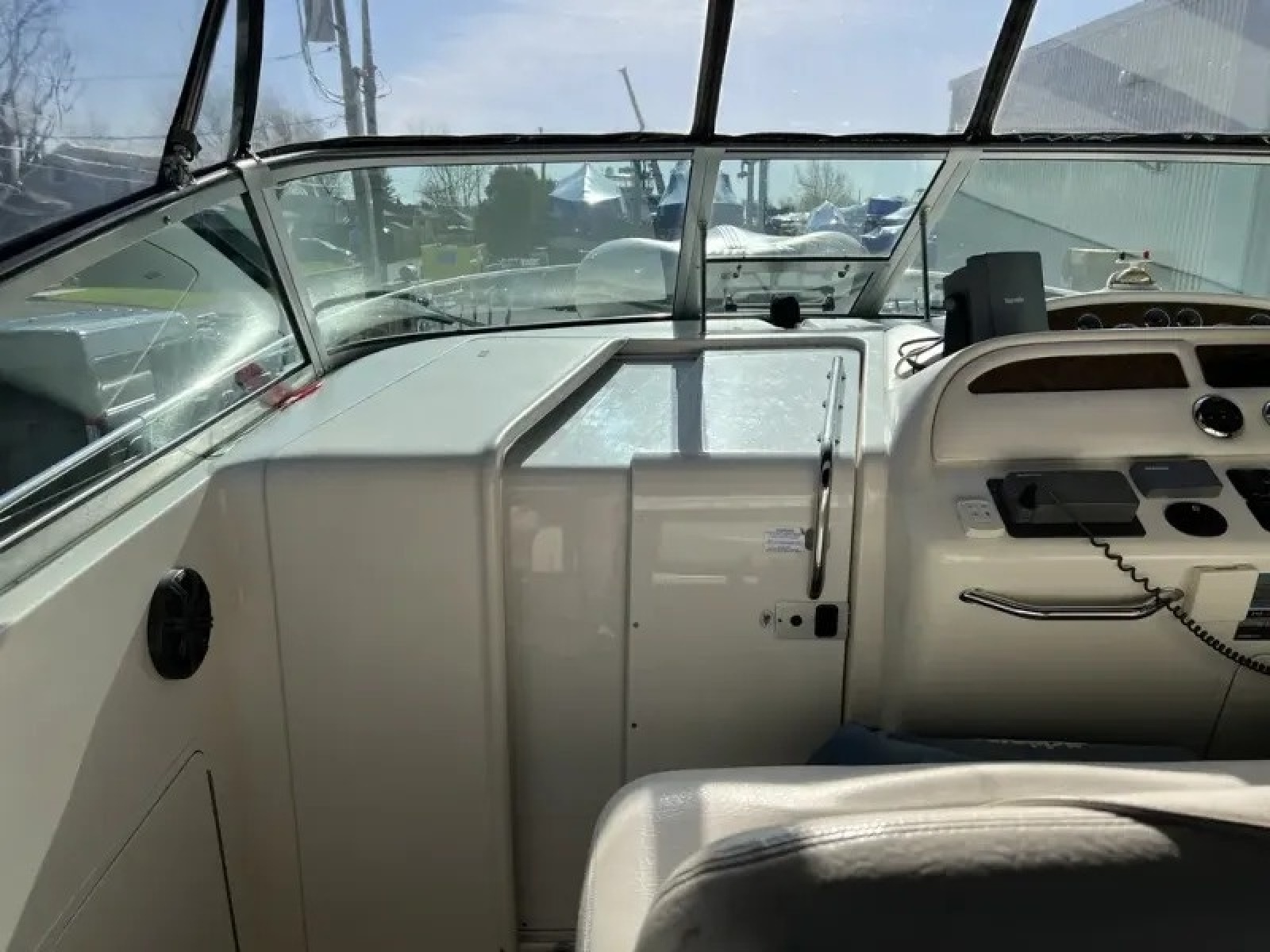 1999 Sea Ray SUNDANCER 310 31ft Sea Ray Yacht For Sale