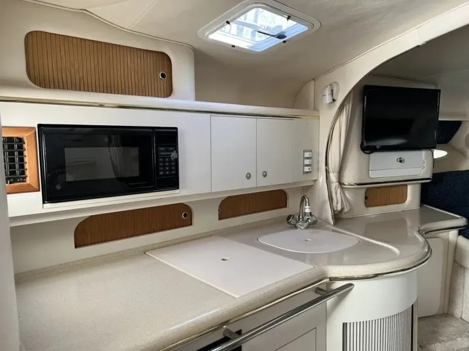 1999 Sea Ray SUNDANCER 310 31ft Sea Ray Yacht For Sale