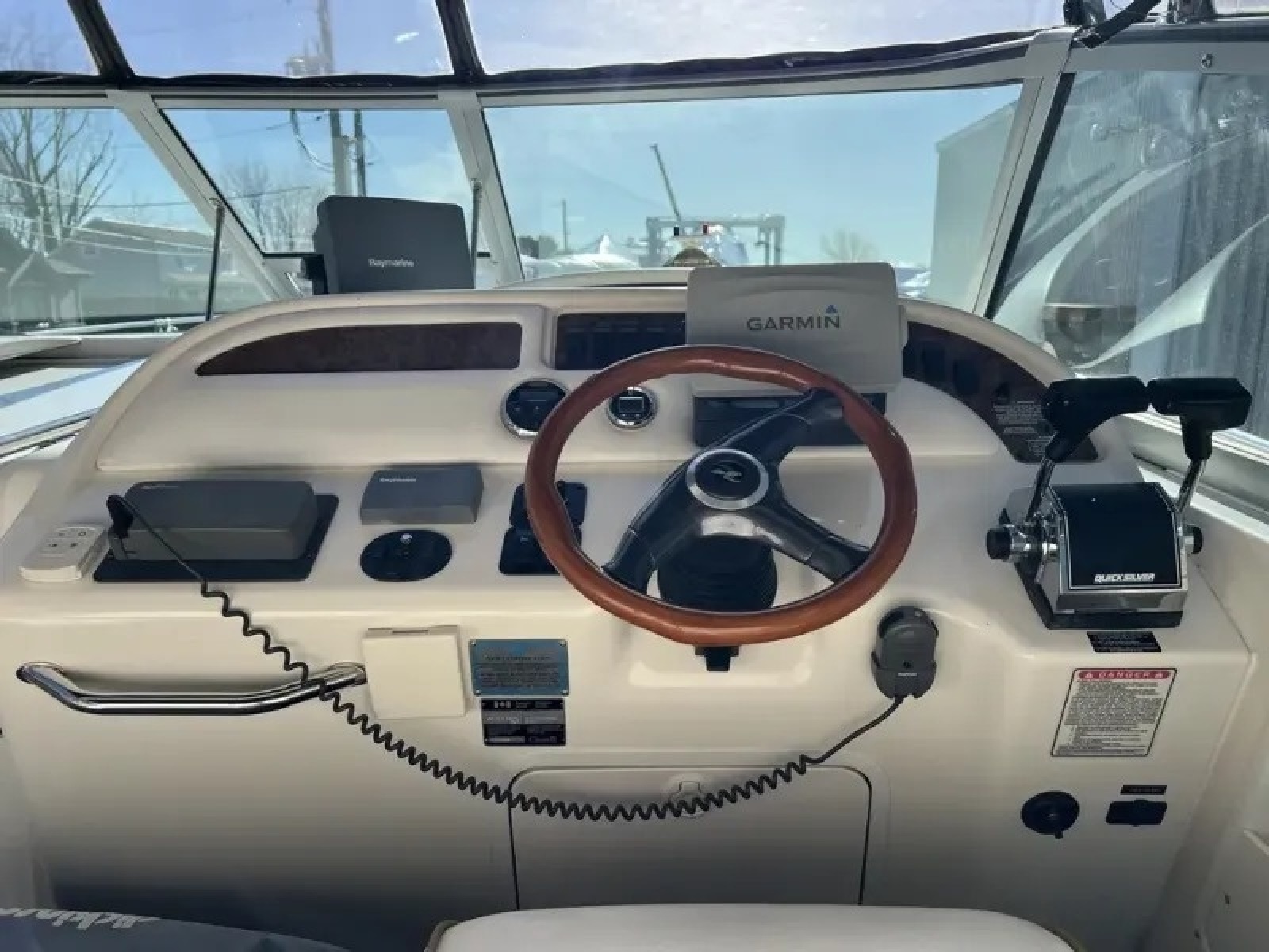 1999 Sea Ray SUNDANCER 310 31ft Sea Ray Yacht For Sale