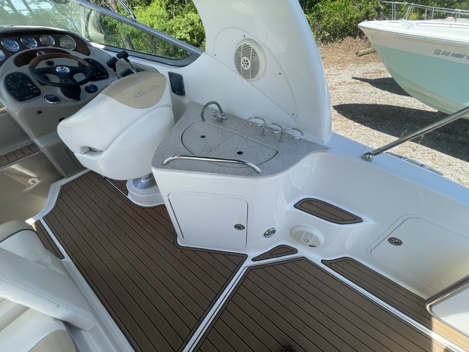 28ft Sea Ray Yacht For Sale