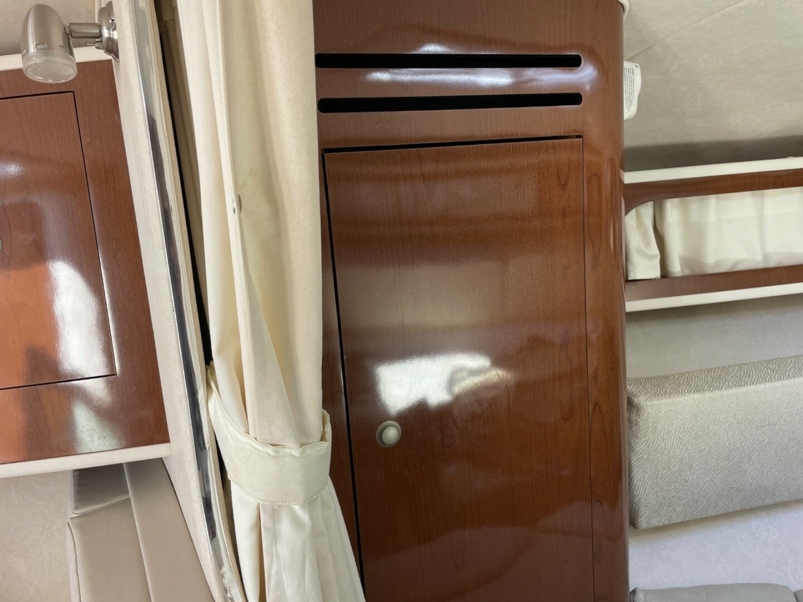 28ft Sea Ray Yacht For Sale