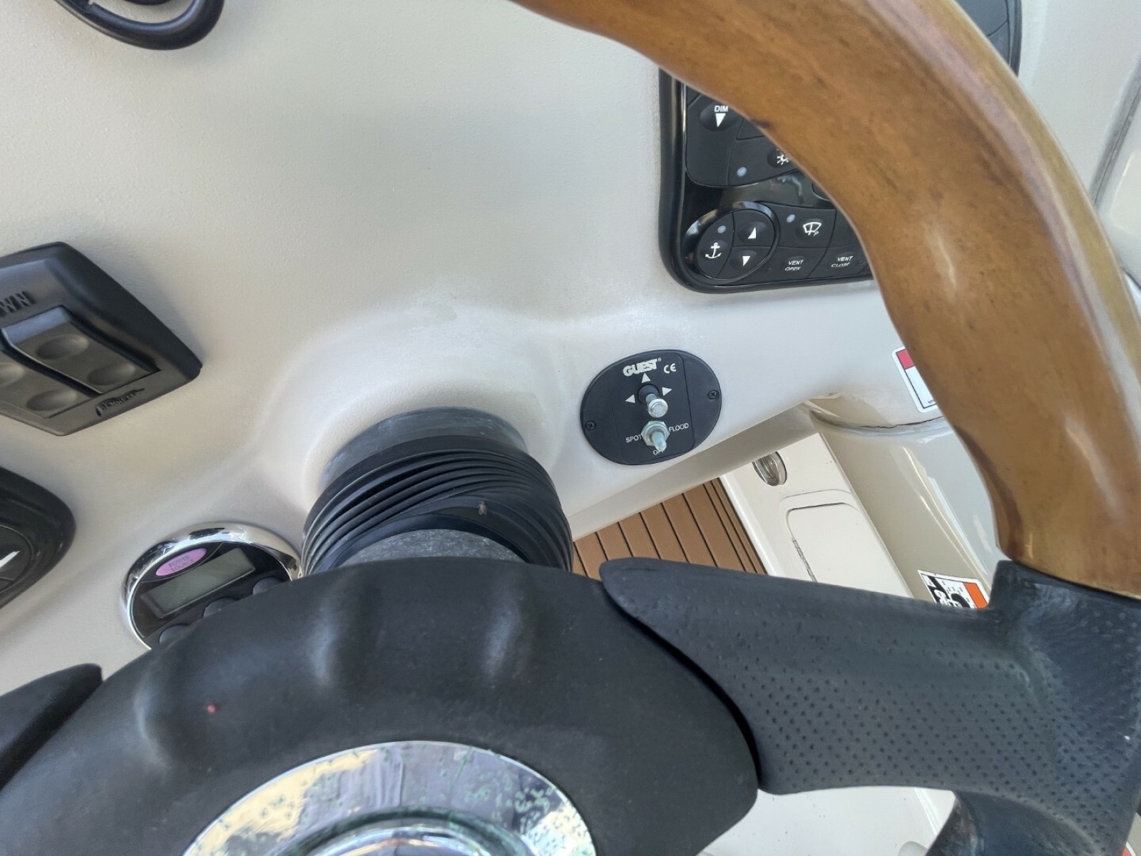 28ft Sea Ray Yacht For Sale