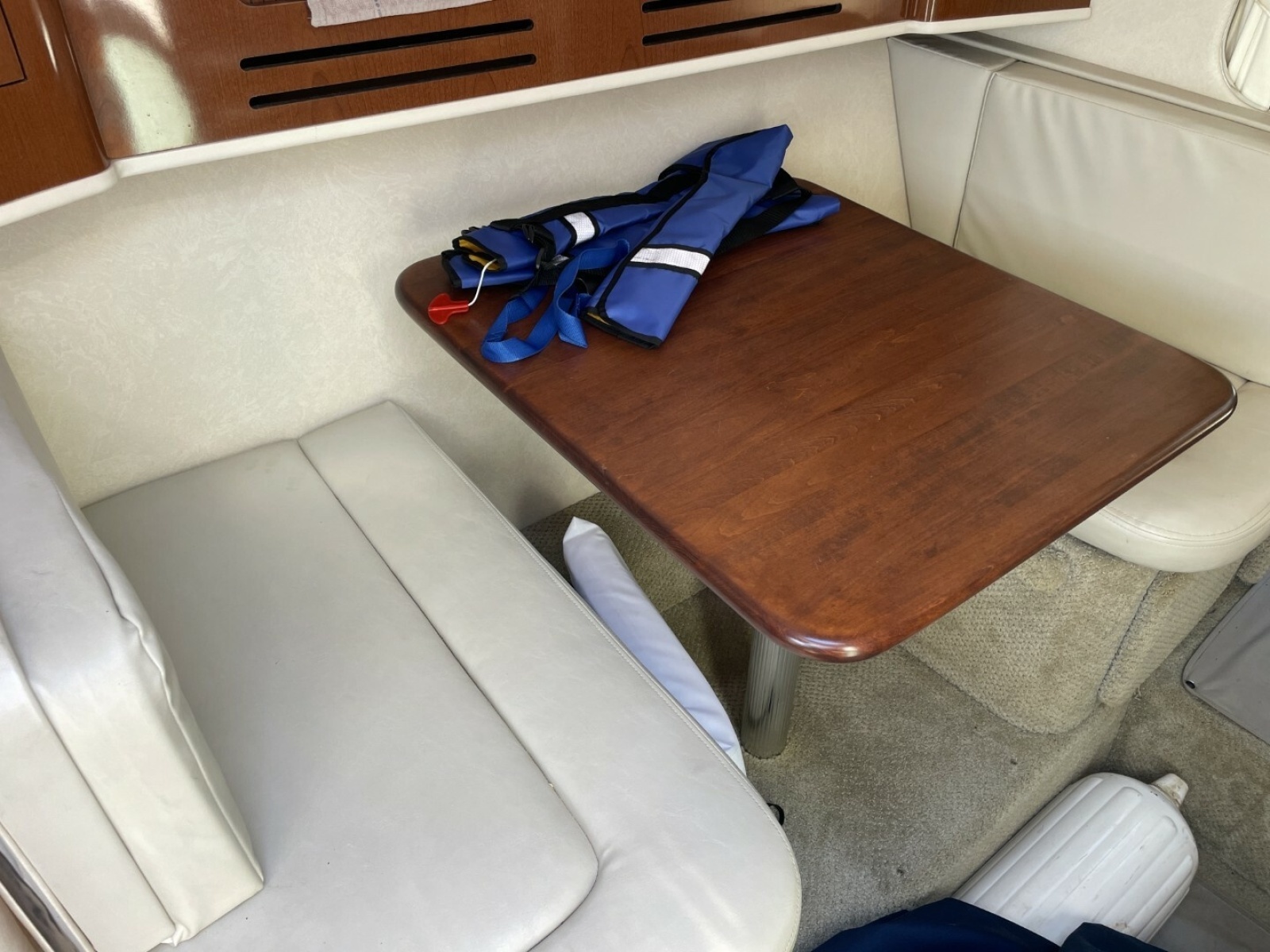 28ft Sea Ray Yacht For Sale