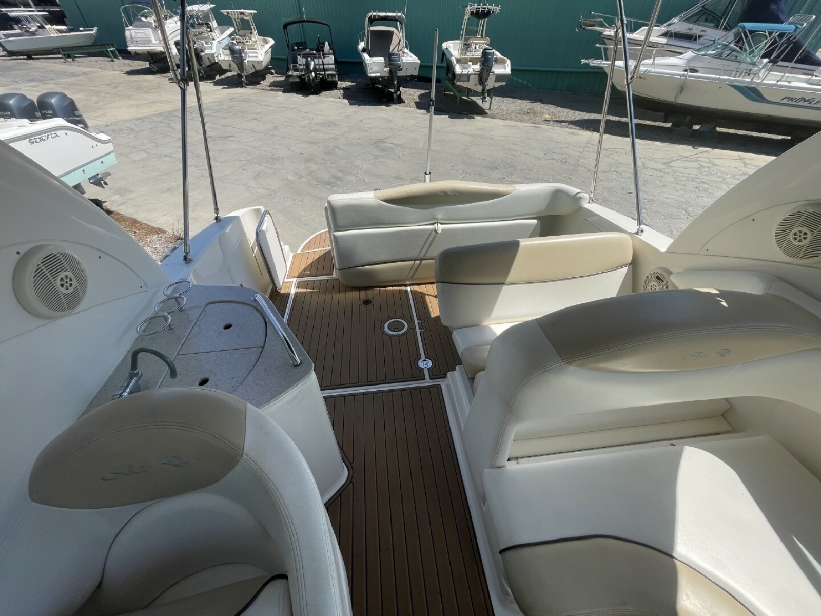 28ft Sea Ray Yacht For Sale