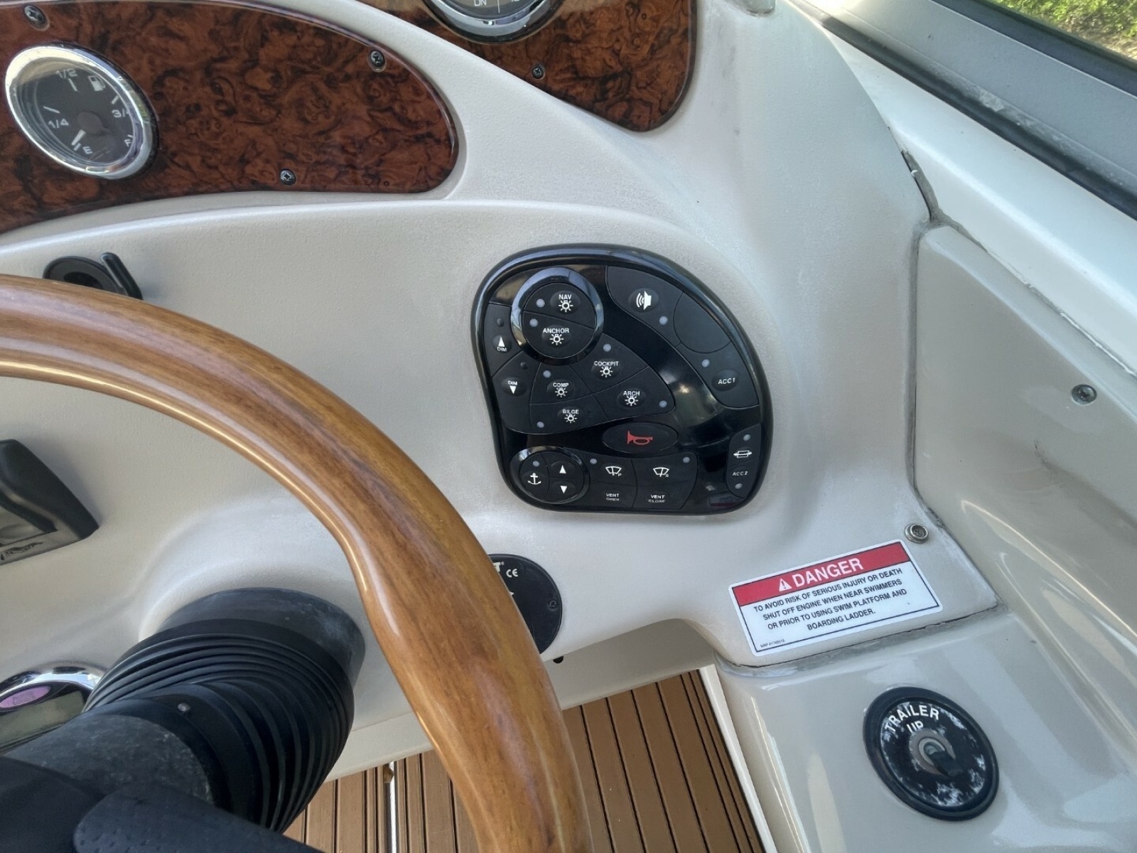 28ft Sea Ray Yacht For Sale