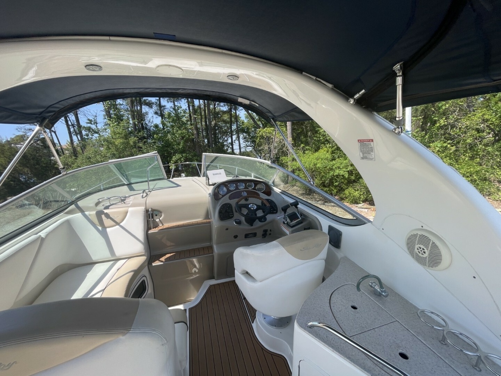28ft Sea Ray Yacht For Sale