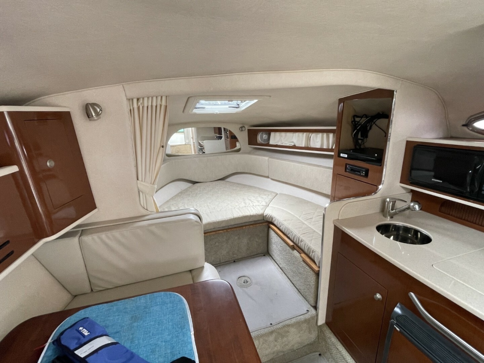 28ft Sea Ray Yacht For Sale