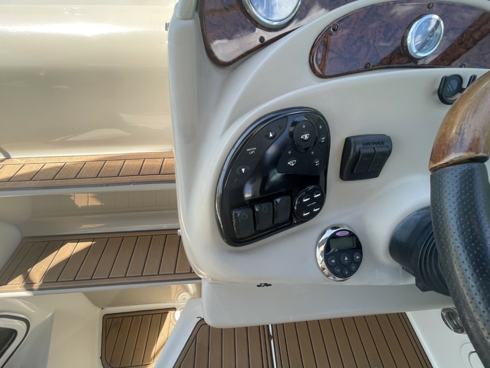 28ft Sea Ray Yacht For Sale