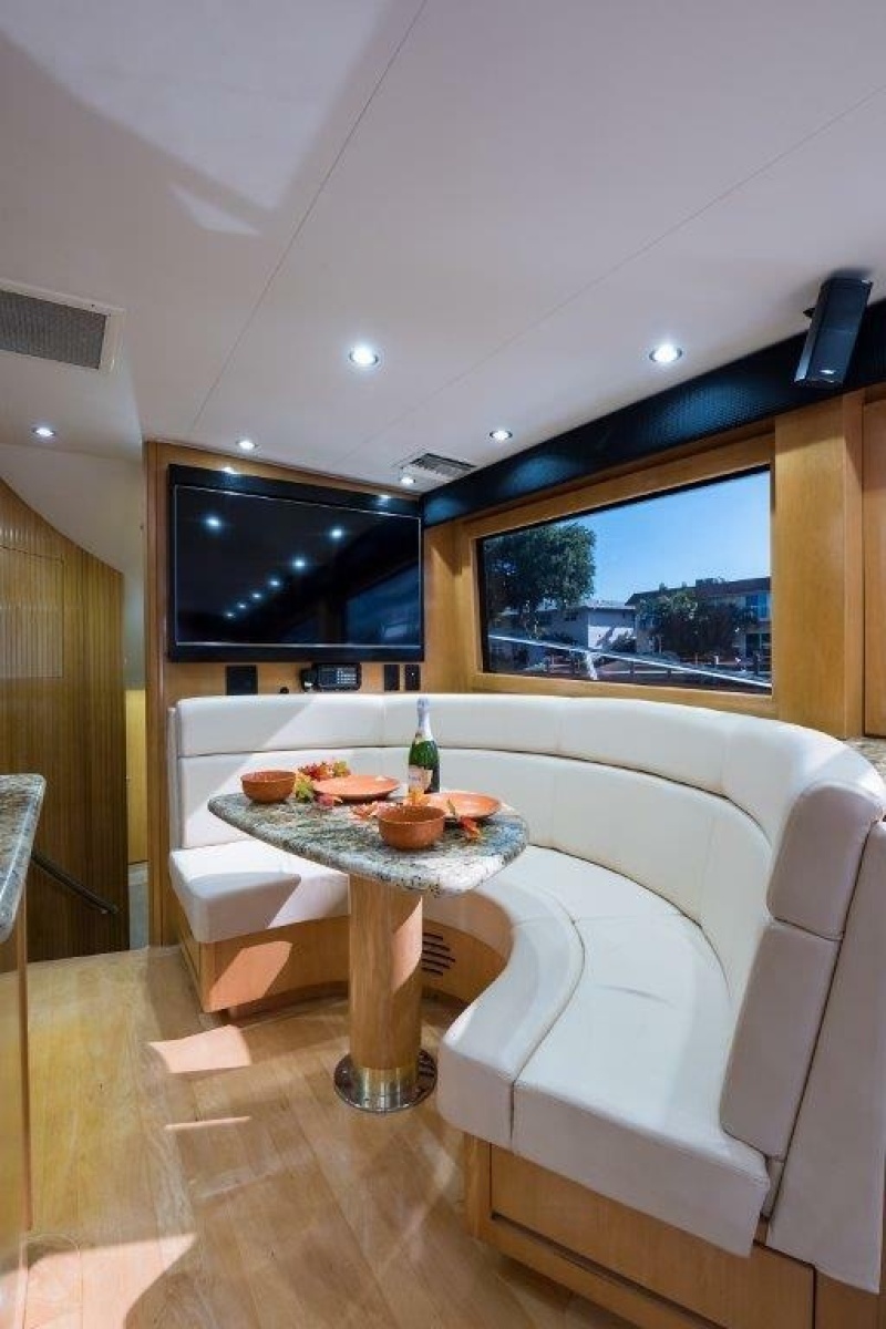 Hatteras 60 SALT RUSH - Dinette