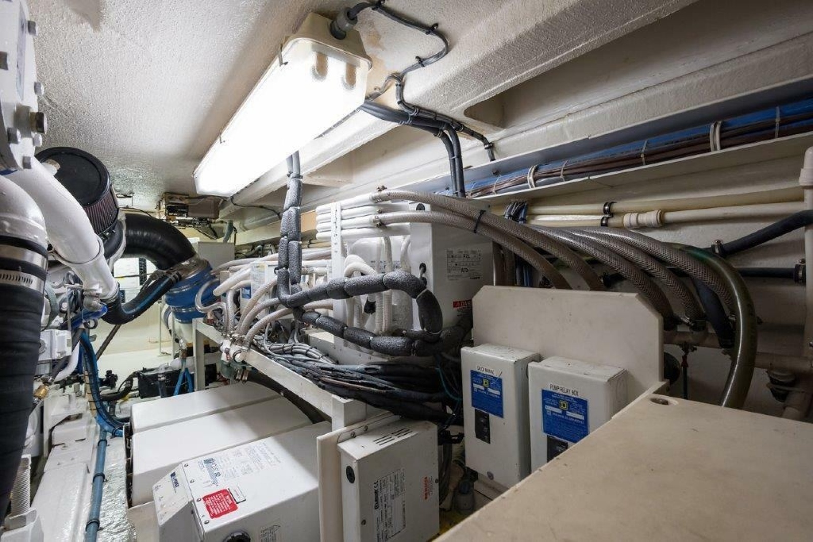 Hatteras 60 SALT RUSH - Engine Room