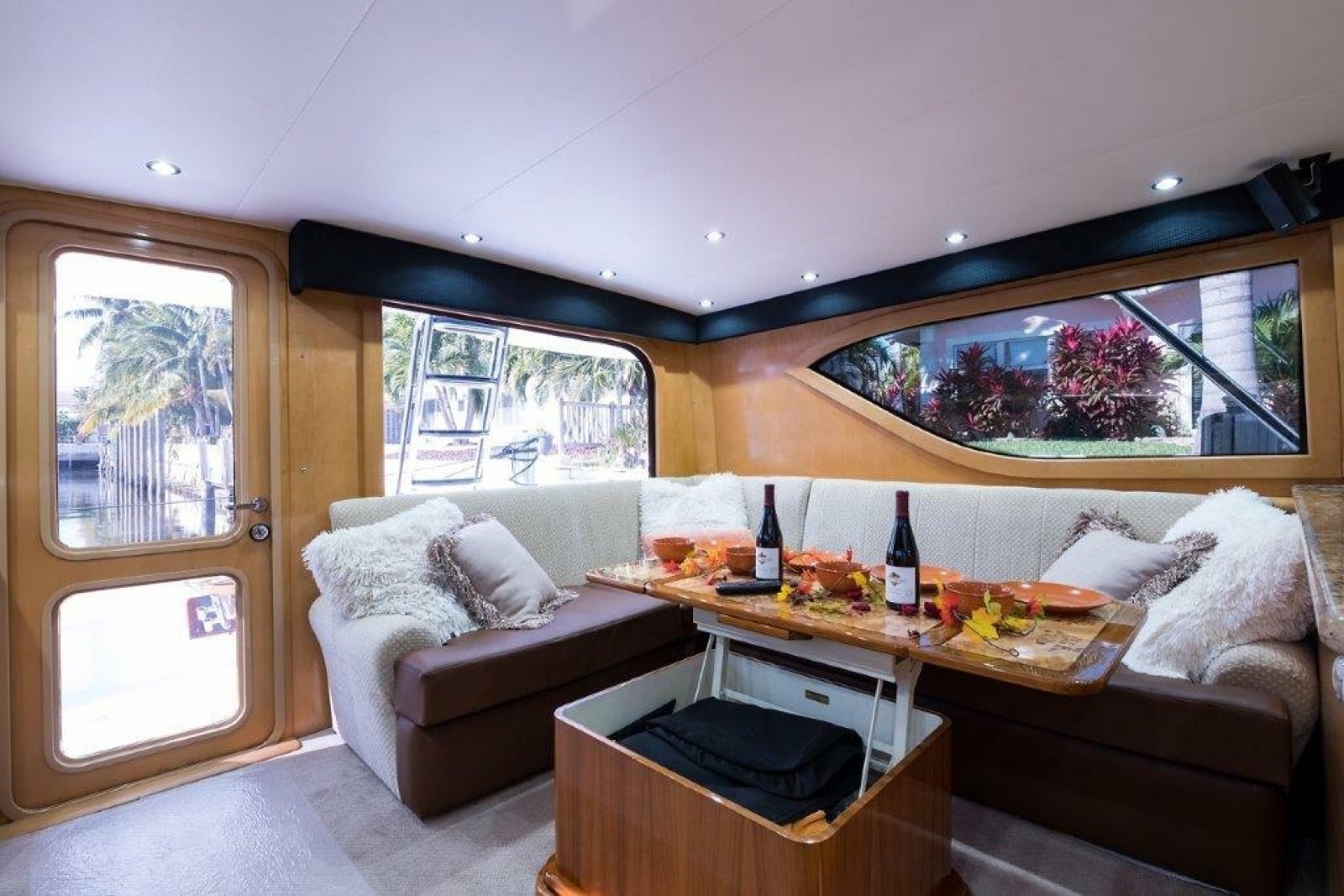Hatteras 60 SALT RUSH - Salon