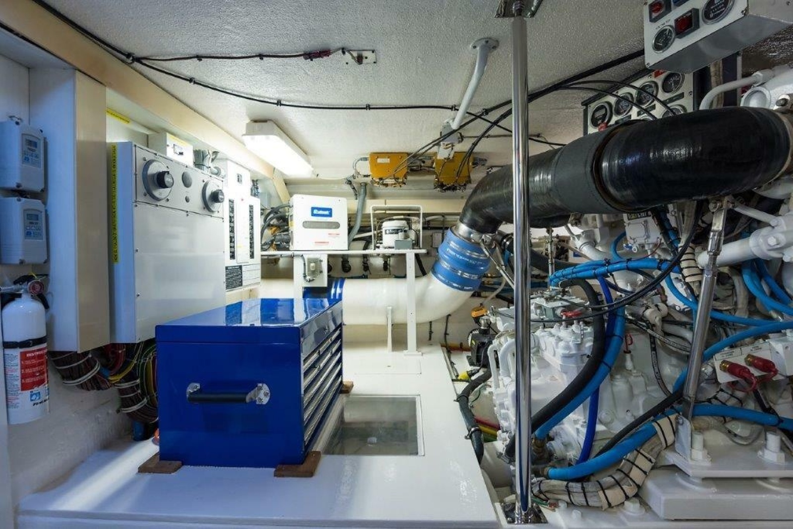 Hatteras 60 SALT RUSH - Engine Room