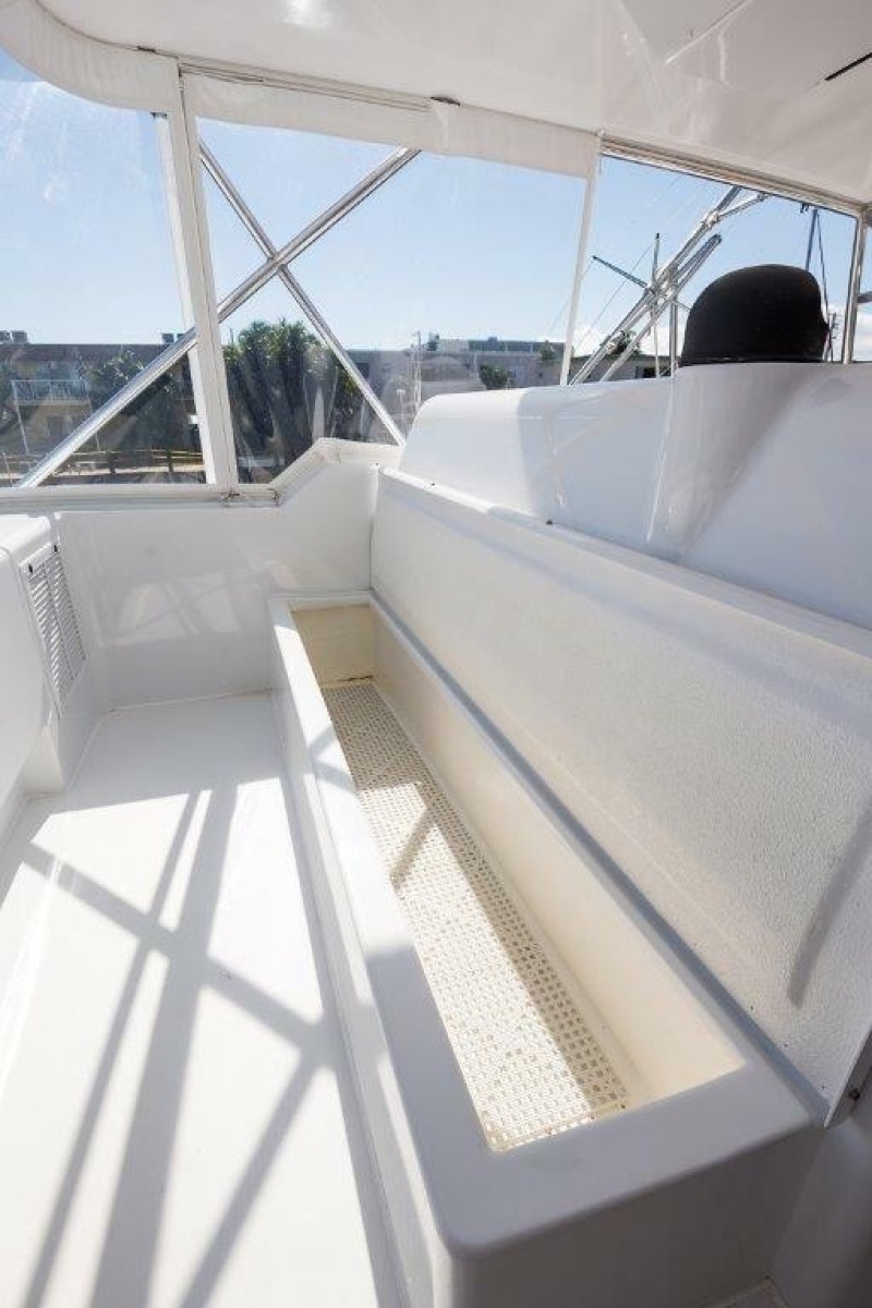 Hatteras 60 SALT RUSH - Flybridge Seating 