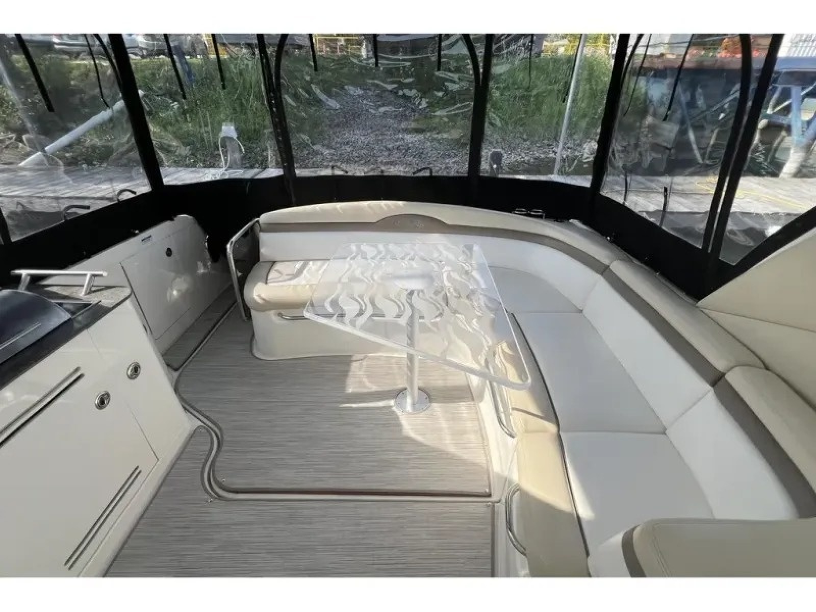 2012 Sea Ray 370 SUNDANCER