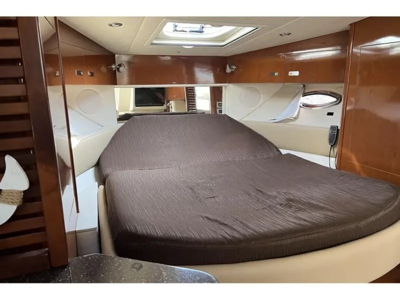 2012 Sea Ray 370 SUNDANCER