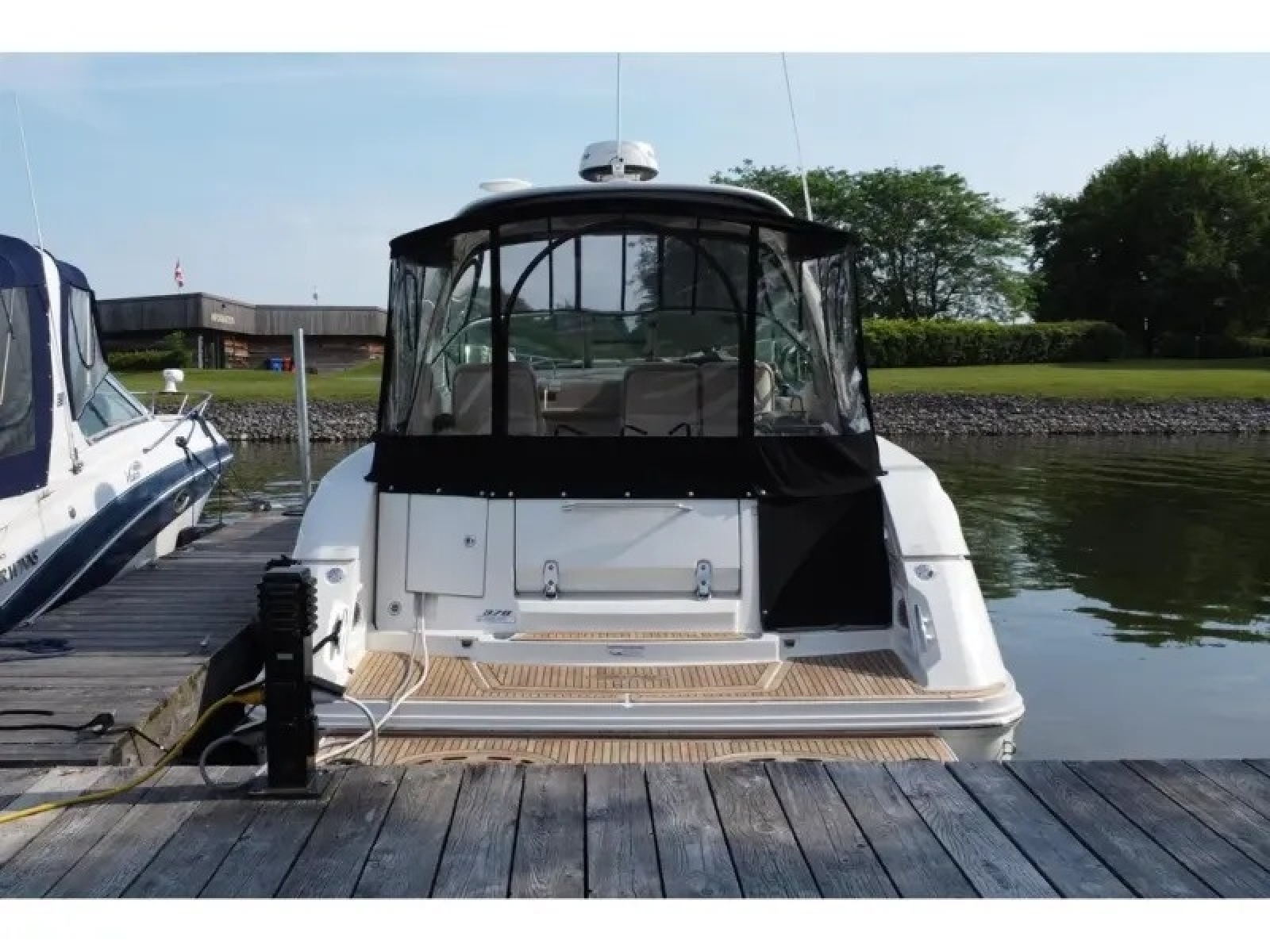 2012 Sea Ray 370 SUNDANCER