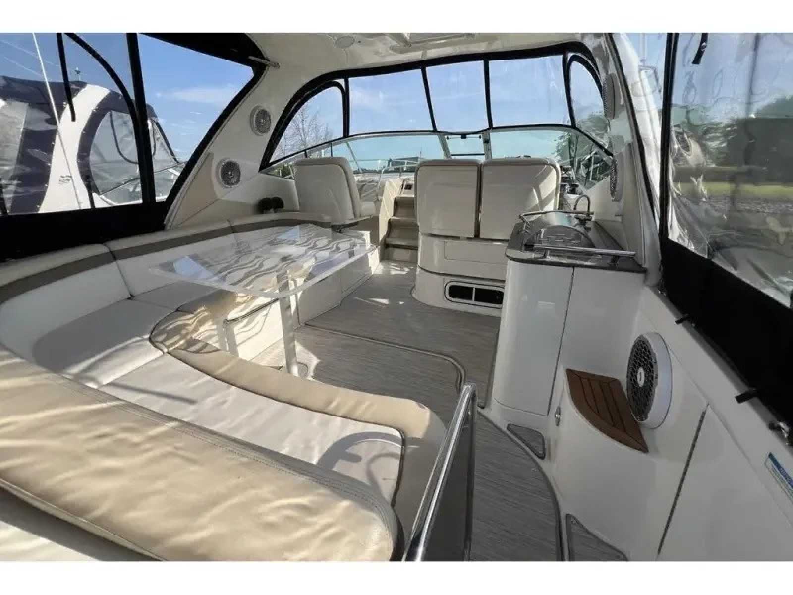 2012 Sea Ray 370 SUNDANCER