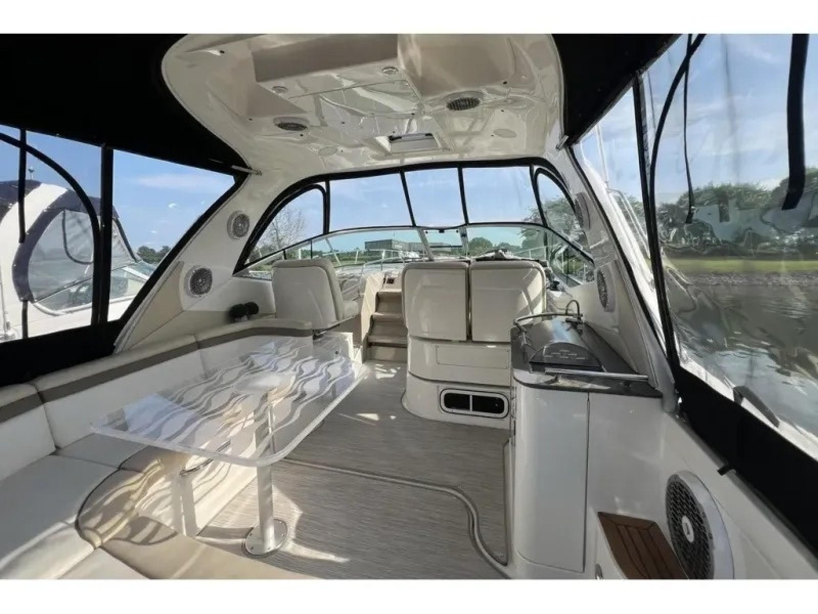 2012 Sea Ray 370 SUNDANCER