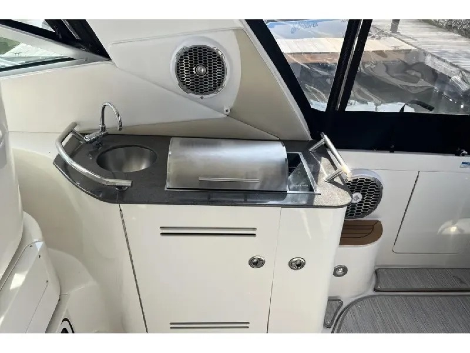 2012 Sea Ray 370 SUNDANCER
