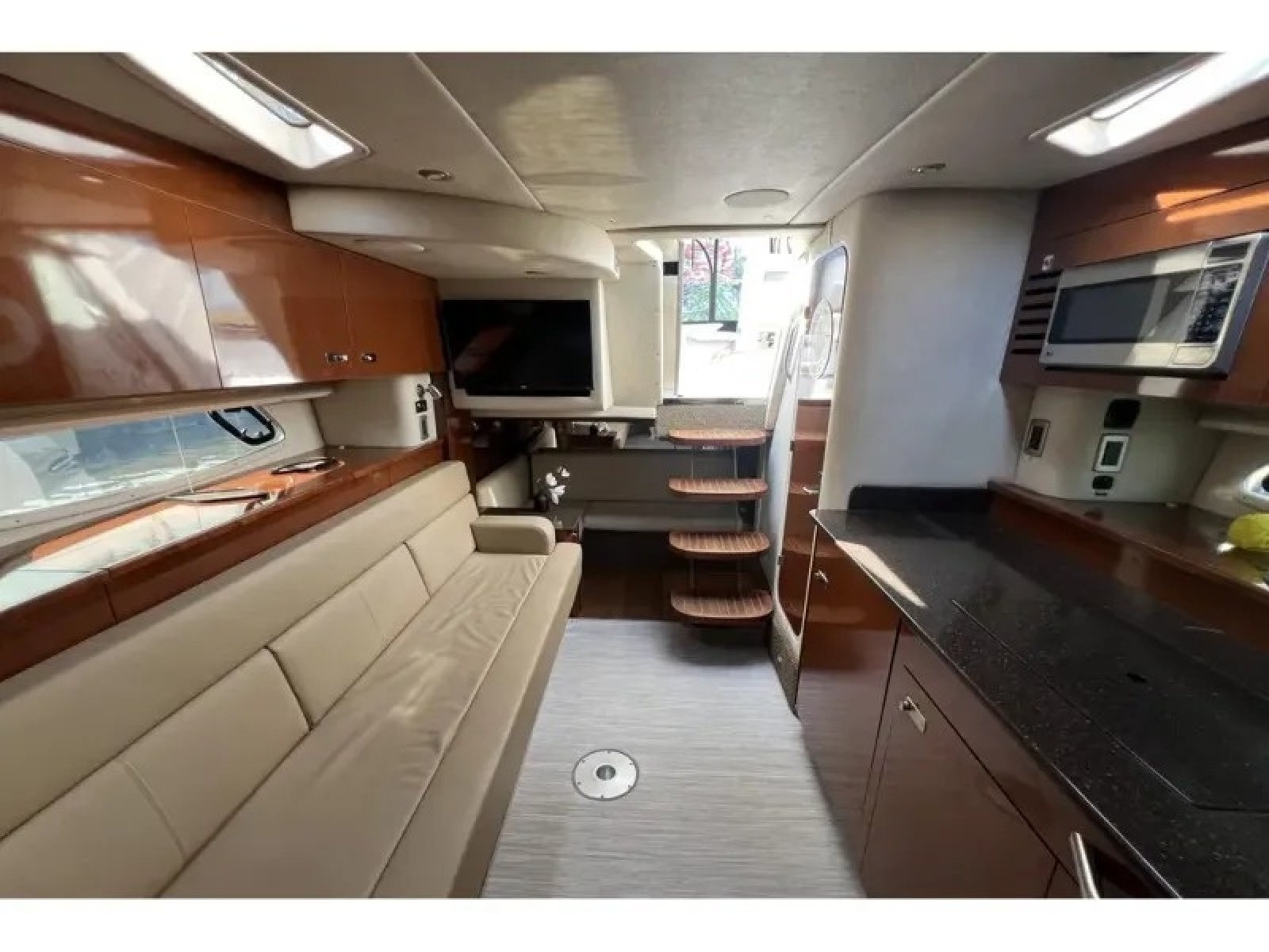 2012 Sea Ray 370 SUNDANCER