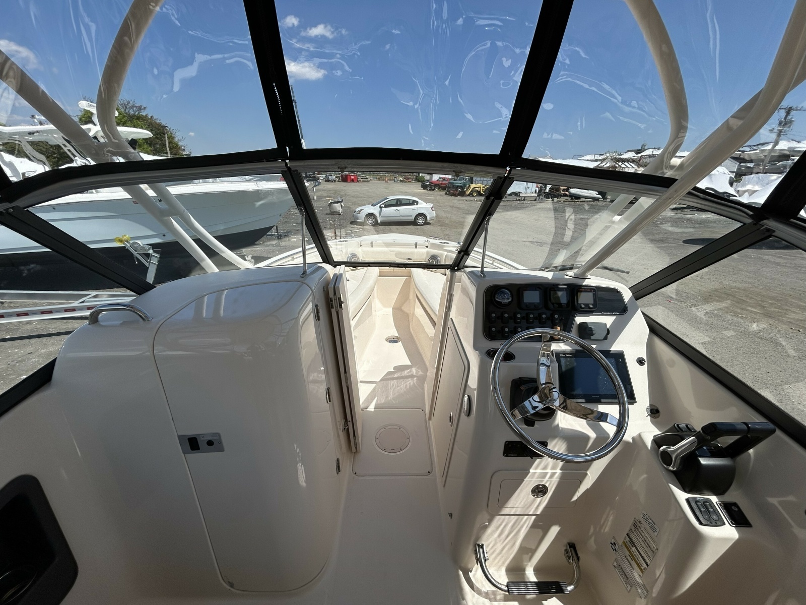 2016 Grady-White 255 Freedom