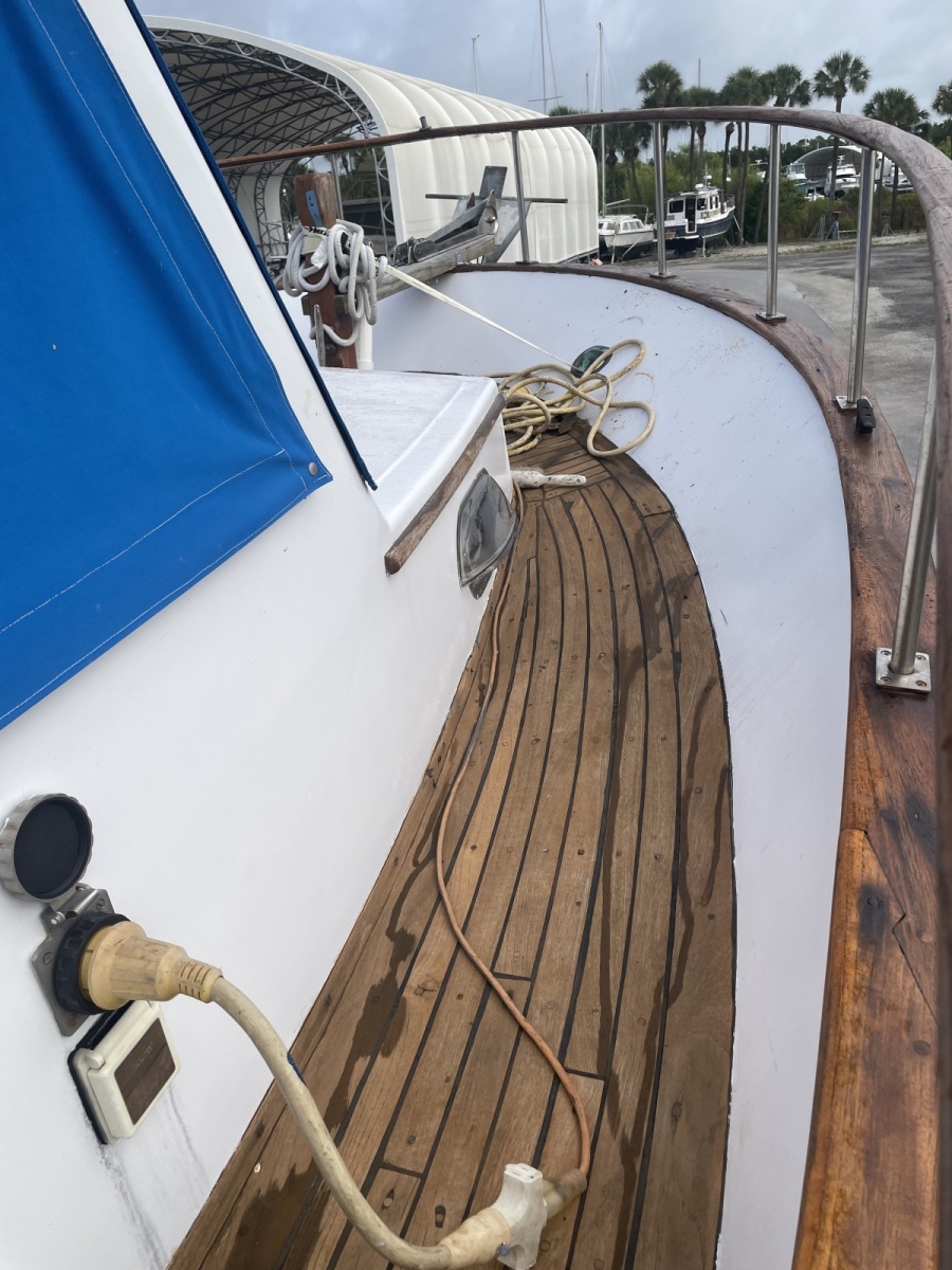 1981 Albin 36 Double Cabin