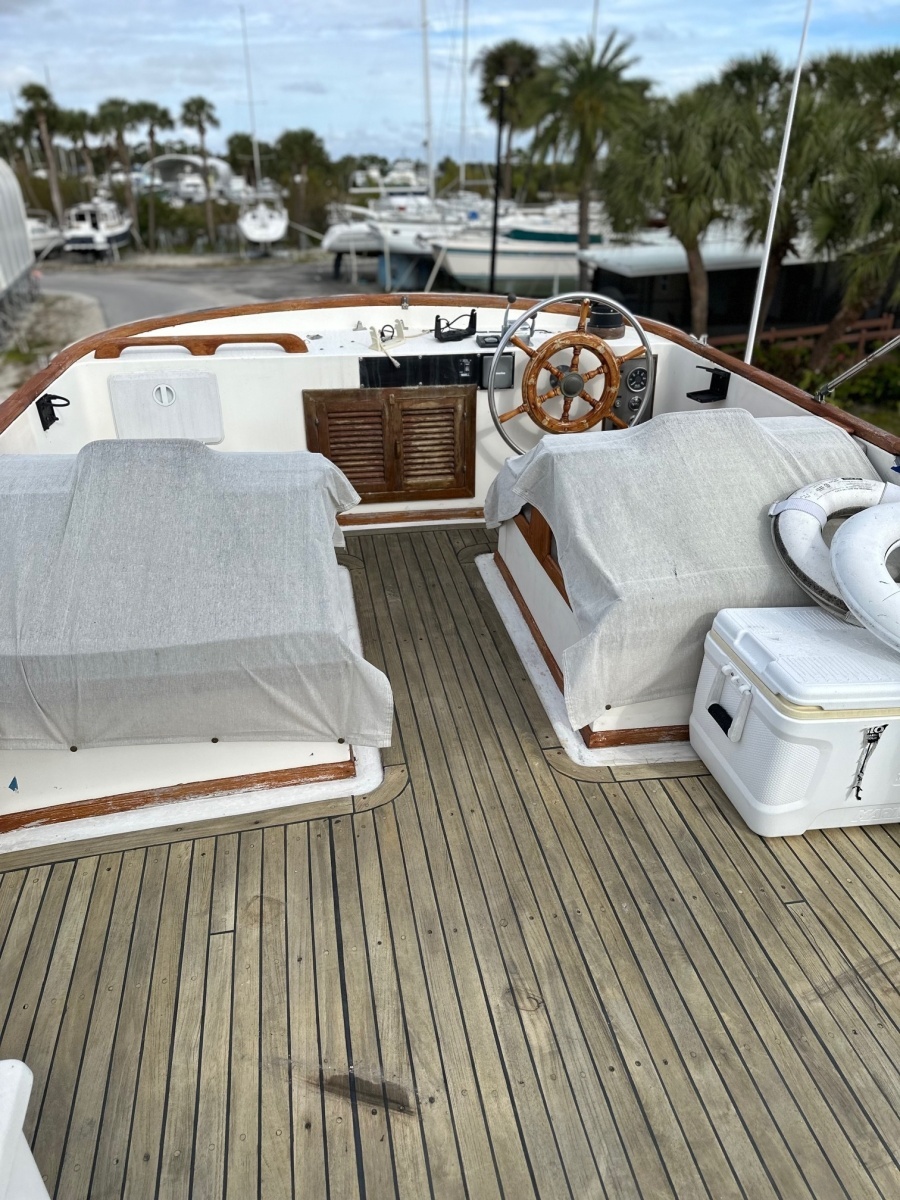 1981 Albin 36 Double Cabin