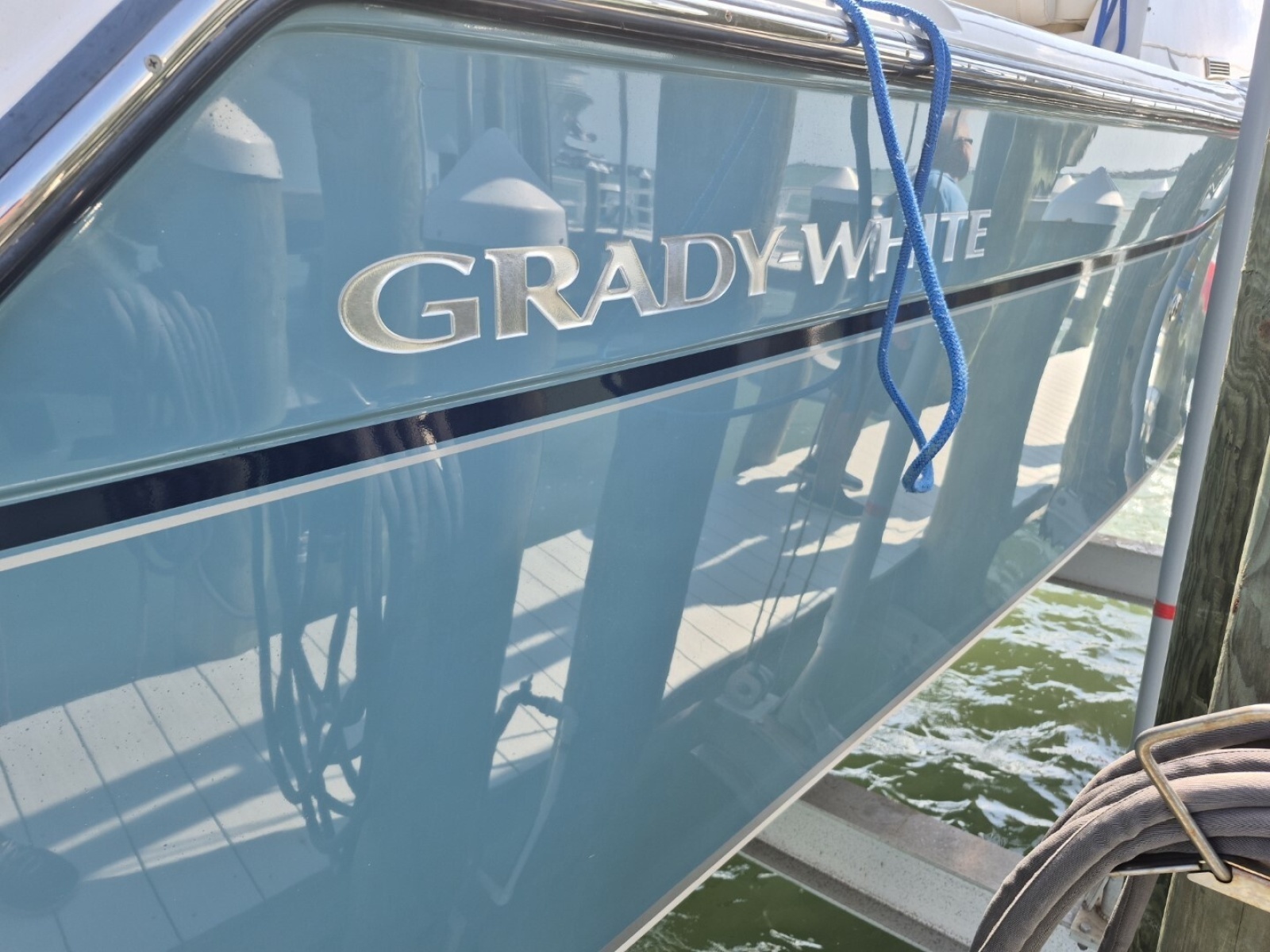 2018 Grady-White 330 Express