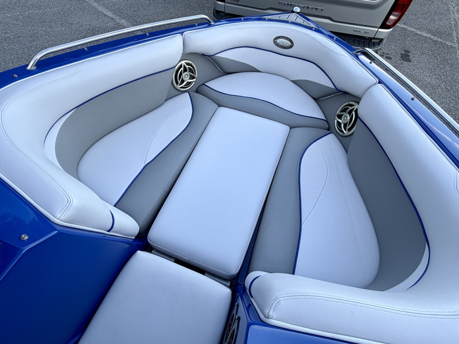 2008 Supra Launch 22SSV World's Edition