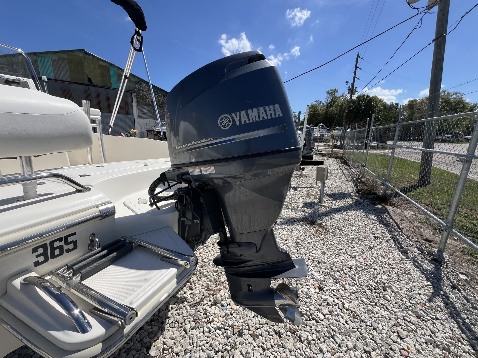 17ft Pioneer Yacht For Sale
