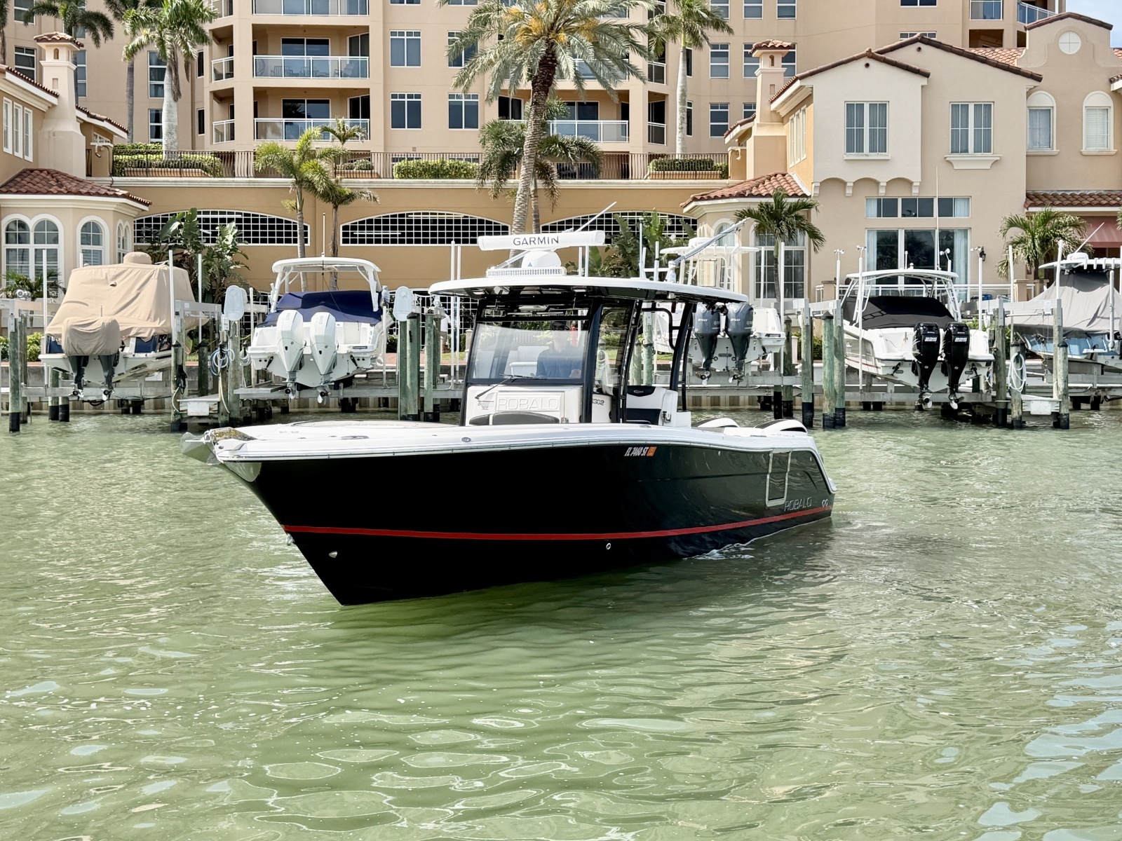 30ft Robalo Yacht For Sale
