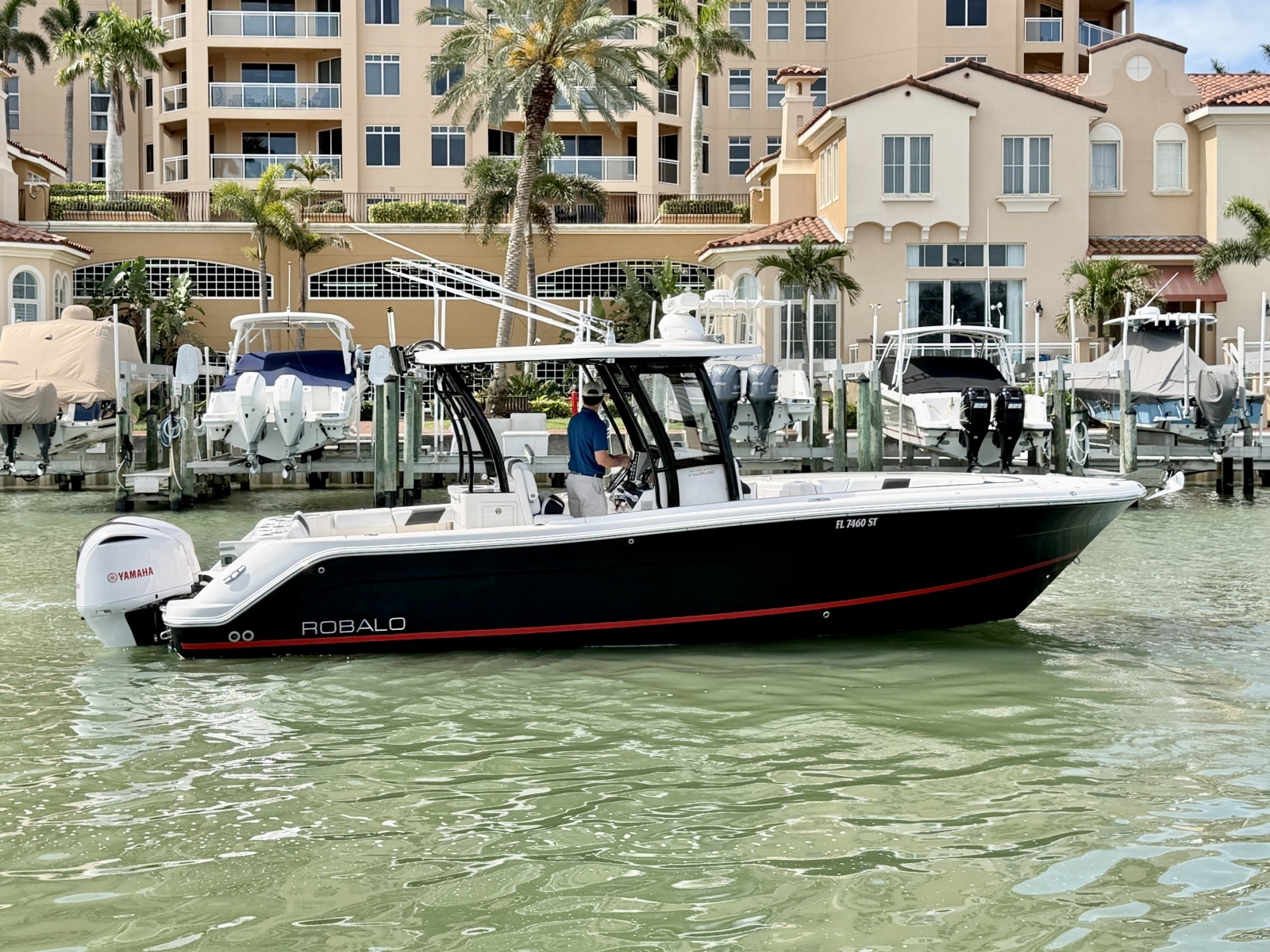 30ft Robalo Yacht For Sale