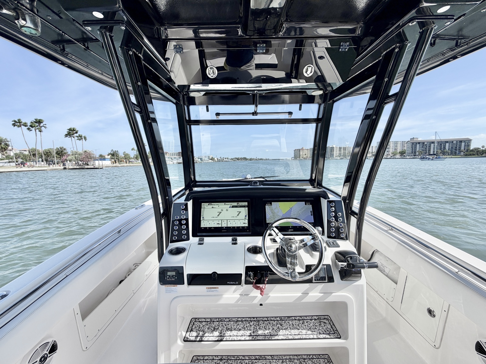 30ft Robalo Yacht For Sale