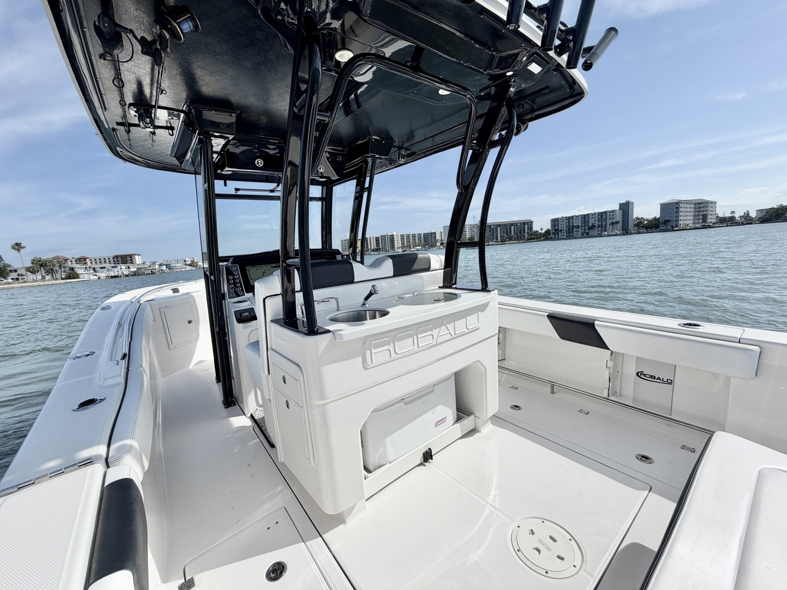 30ft Robalo Yacht For Sale