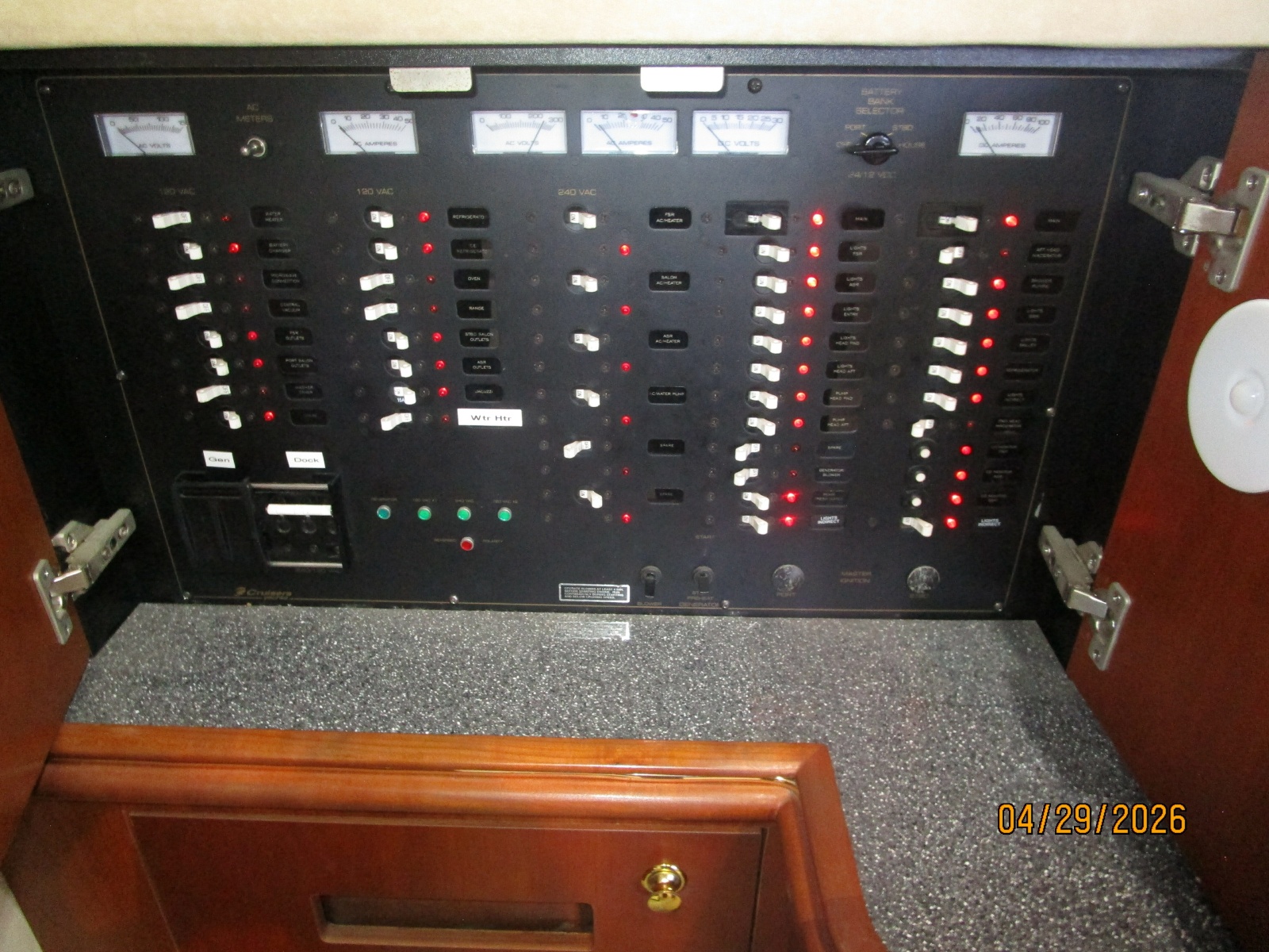 44' Cruisers electrical panel1