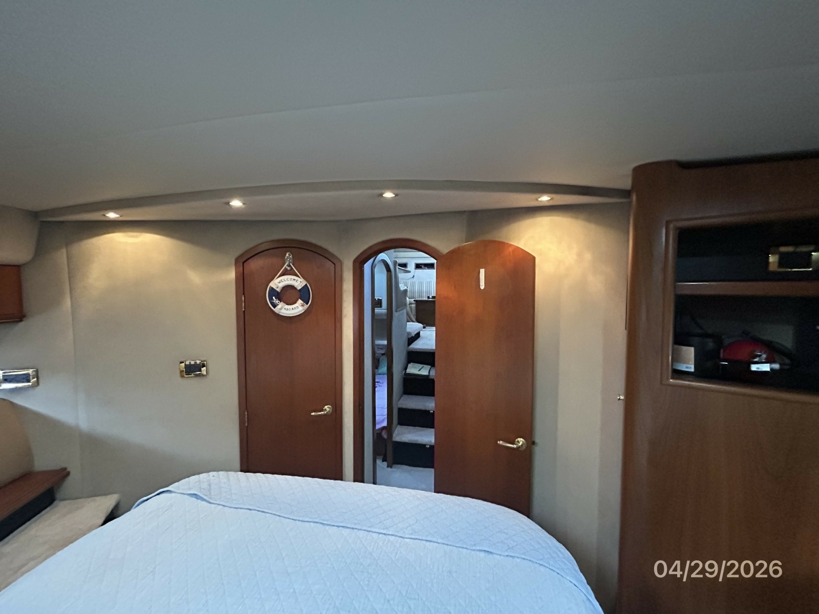 44' Cruisers forward guest stateroom aft