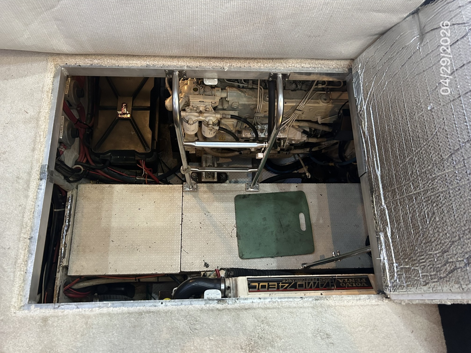 44' Cruisers engine room access
